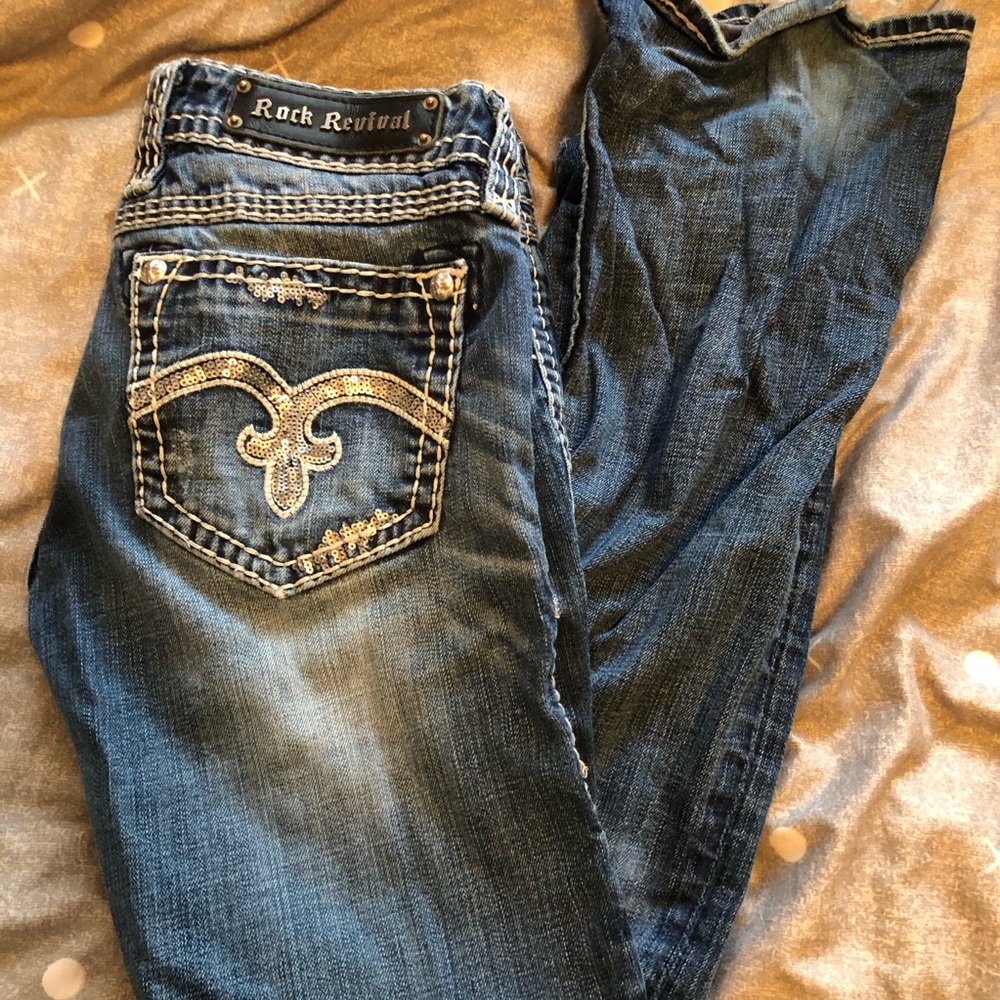 Miss me jeans - small hole